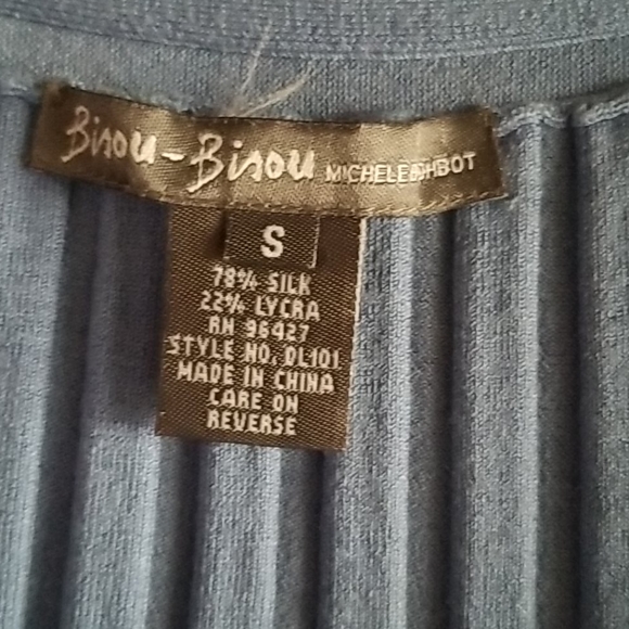 Bisou-Bisou blue ribbed crop top - Picture 3 of 6